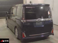 Toyota VOXY лот № 7014 оценка 3  с аукциона в Японии 1