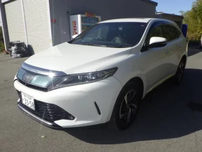 Toyota HARRIER  с аукциона в Японии