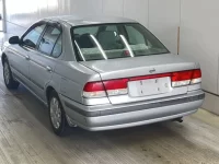 Nissan SUNNY лот № 1130 оценка R  с аукциона в Японии 1