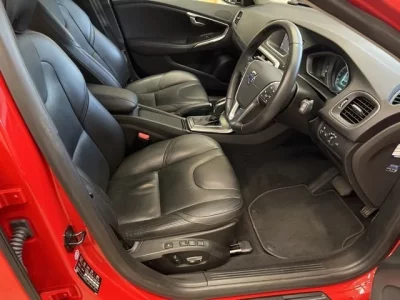 Volvo V40  с аукциона в Японии