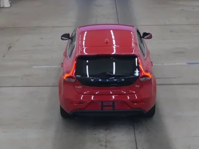 Volvo V40  с аукциона в Японии