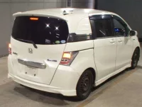 Honda FREED лот № 8308 оценка 3  с аукциона в Японии 3
