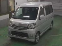 Daihatsu Atrai Wagon лот № 81 оценка 2  с аукциона в Японии 3
