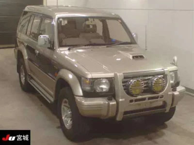 Mitsubishi PAJERO  с аукциона в Японии