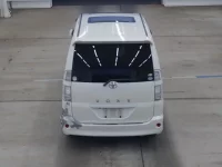 Toyota VOXY лот № 2238 оценка RA  с аукциона в Японии 1