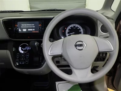 Nissan DAYZ ROOX  с аукциона в Японии