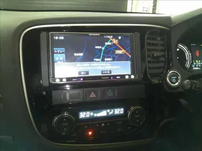 Mitsubishi OUTLANDER PHEV  с аукциона в Японии