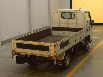 Toyota DYNA  с аукциона в Японии