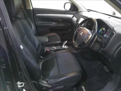 Mitsubishi OUTLANDER PHEV