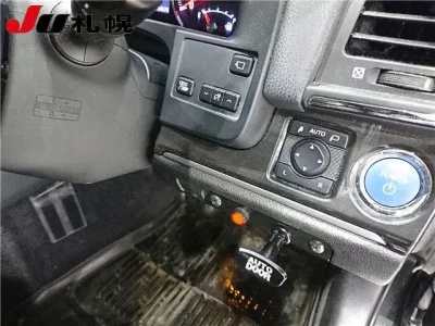 Toyota CROWN  с аукциона в Японии