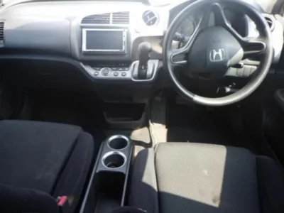 Honda STREAM  с аукциона в Японии