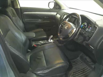 Mitsubishi OUTLANDER PHEV