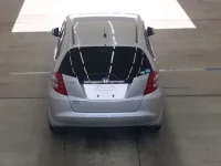 Honda FIT лот № 2291 оценка 4  с аукциона в Японии 2