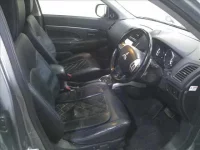 Mitsubishi RVR лот № 7065 оценка 3  с аукциона в Японии 3