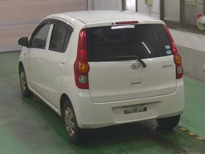 Daihatsu MIRA  с аукциона в Японии