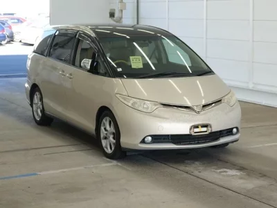 Toyota ESTIMA  с аукциона в Японии