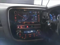 Mitsubishi OUTLANDER PHEV лот № 7079 оценка 3.5  с аукциона в Японии 4