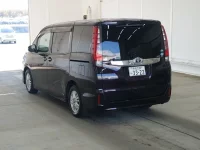 Toyota NOAH лот № 2317 оценка 3.5  с аукциона в Японии 1