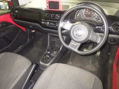 Volkswagen UP  с аукциона в Японии