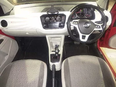 Volkswagen UP  с аукциона в Японии