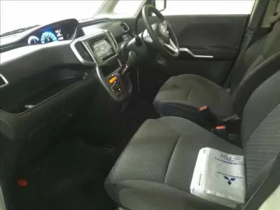 Mitsubishi DELICA D2