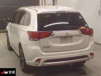 Mitsubishi OUTLANDER PHEV