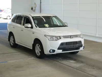 Mitsubishi OUTLANDER PHEV