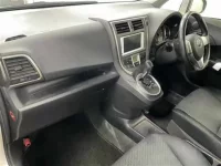 Toyota RACTIS лот № 11016 оценка 3  с аукциона в Японии 2