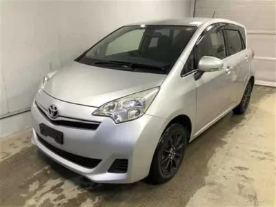 Toyota RACTIS  с аукциона в Японии