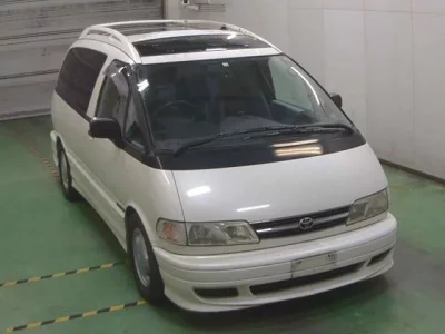 Toyota ESTIMA  с аукциона в Японии