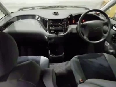 Toyota ESTIMA  с аукциона в Японии