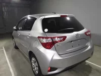 Toyota VITZ лот № 3080 оценка 4.5  с аукциона в Японии 3