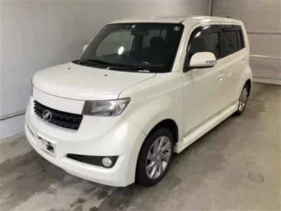 Toyota BB  с аукциона в Японии