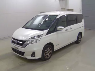 Nissan SERENA  с аукциона в Японии