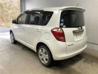 Toyota RACTIS лот № 11036 оценка 3  с аукциона в Японии 1