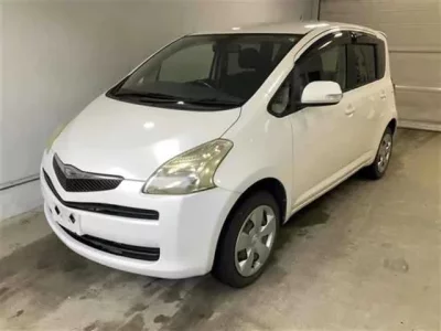 Toyota RACTIS  с аукциона в Японии