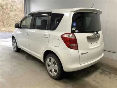 Toyota RACTIS  с аукциона в Японии