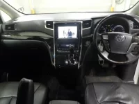 Toyota VELLFIRE лот № 2141 оценка 3.5  с аукциона в Японии 2