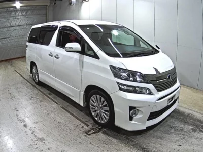 Toyota VELLFIRE  с аукциона в Японии
