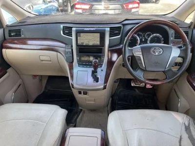 Toyota VELLFIRE  с аукциона в Японии