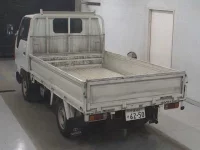 Toyota HIACE TRUCK лот № 4061 оценка 3.5  с аукциона в Японии 1