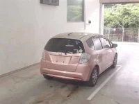 Honda FIT лот № 128 оценка 3.5  с аукциона в Японии 4