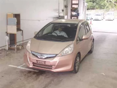 Honda FIT  с аукциона в Японии