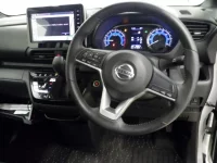 Nissan ROOX лот № 8019 оценка R  с аукциона в Японии 4