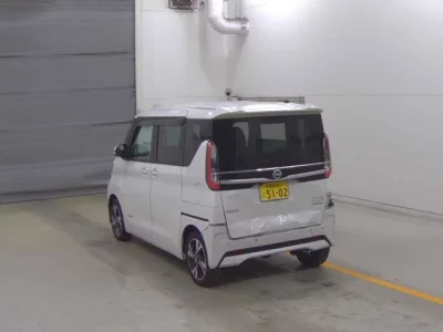 Nissan ROOX  с аукциона в Японии