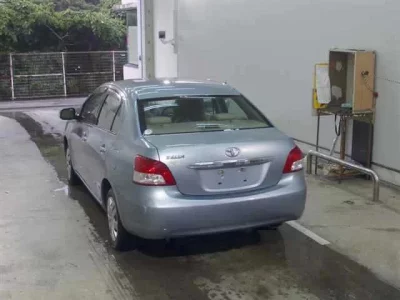 Toyota BELTA  с аукциона в Японии