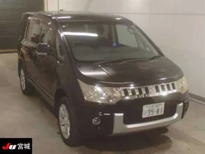 Mitsubishi DELICA D5