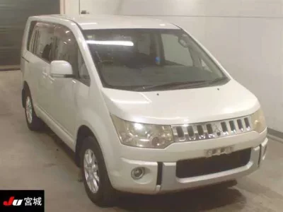 Mitsubishi DELICA D5