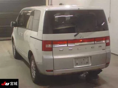 Mitsubishi DELICA D5  с аукциона в Японии