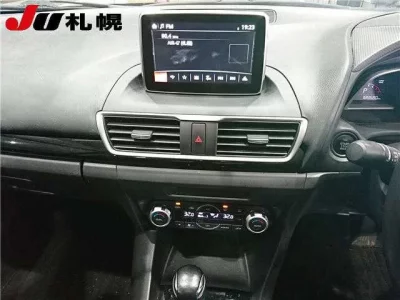 Mazda AXELA  с аукциона в Японии